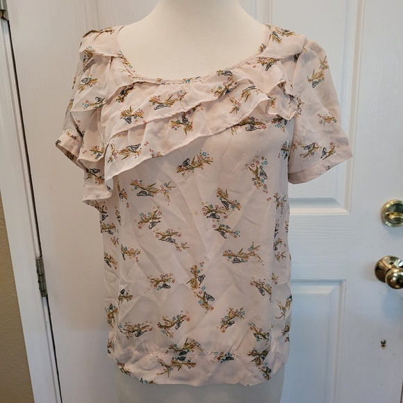 Anthropologie Free Bird Blouse Top Small Pink Floral Birds Ruffles Romantic Boho - Picture 1 of 7